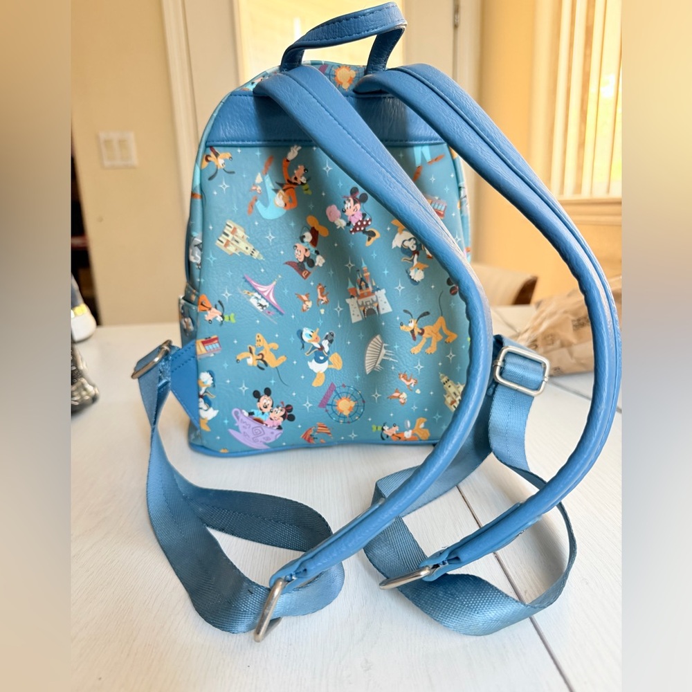 DISNEY Backpack - Picture 4 of 5